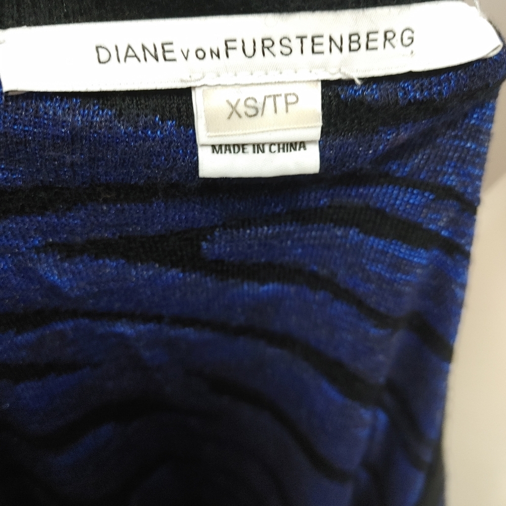 Diane Von Furstenberg wool zebra sweater size XS - Picture 12 of 13